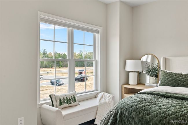 View of bedroom | Image 15