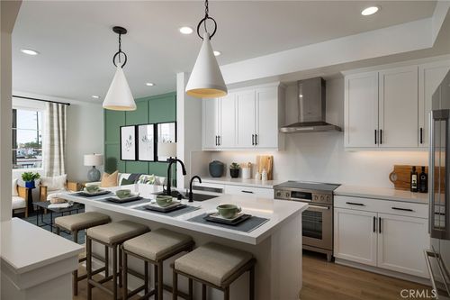 308 E Whittier Blvd, La Habra, CA, 90631-3854 | Card Image