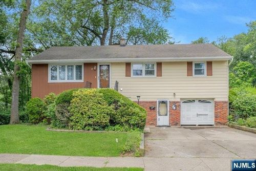 30 Lakeside Ave, Bloomingdale, NJ, 07403-1341 | Card Image