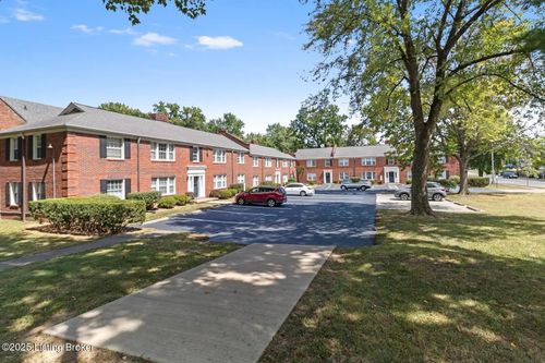 4327 Southern Pkwy, Louisville, KY, 40214-1579 | Card Image