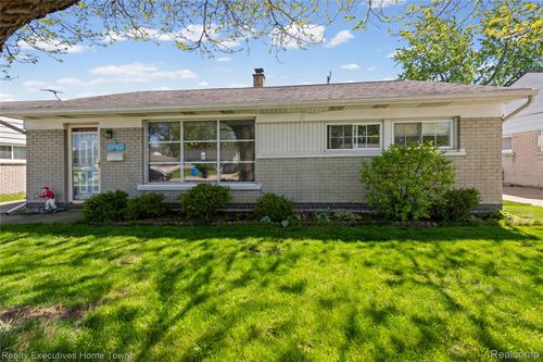 25520 Miracle Dr, Madison Heights, MI, 48071-4176 | Card Image