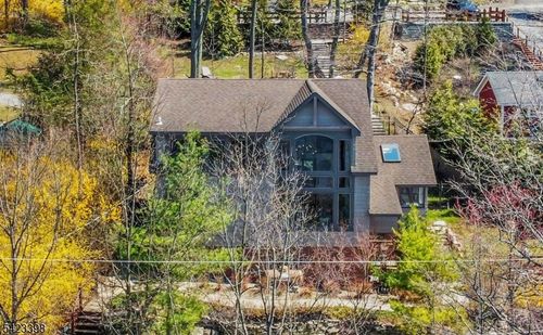 1046 Lakeside Dr E, Highland Lakes, NJ, 07422-2048 | Card Image