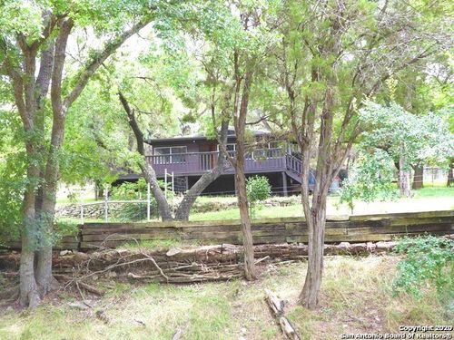 130 Deer Trl, Lakehills, TX, 78063-7059 | Card Image