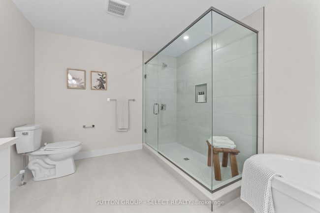 9 - 7966 Fallon Dr, House other with 4 bedrooms, 3 bathrooms and 2 parking in Granton ON | Image 12
