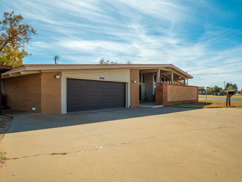 1011 N 22nd St, Lamesa, TX, 79331-2103 | Card Image