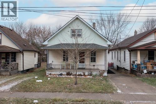 623 Tournier St, Windsor, ON, N9C3G9 | Card Image