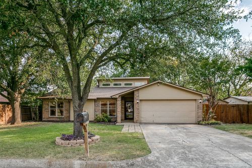 904 Dewey Scott St, Benbrook, TX, 76126-2609 | Card Image