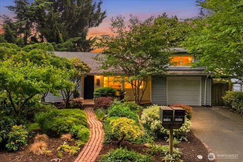 19120 3rd Avenue Ne, Shoreline, WA, 98155 | Card Image