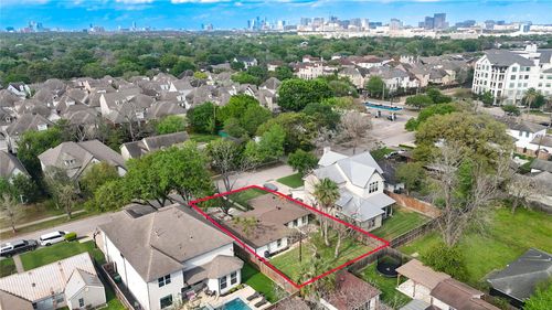 3221 Durhill St, Houston, TX, 77025-4307 | Card Image