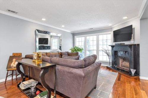 unit-127-100 Baker Ct, Island Park, NY, 11558-2273 | Card Image