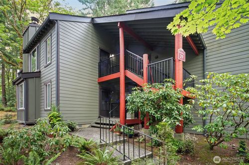29a-14424 Ne 30th Pl, Bellevue, WA, 98007-3217 | Card Image