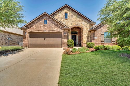417 Ashlawn Dr, Midlothian, TX, 76065-5613 | Card Image