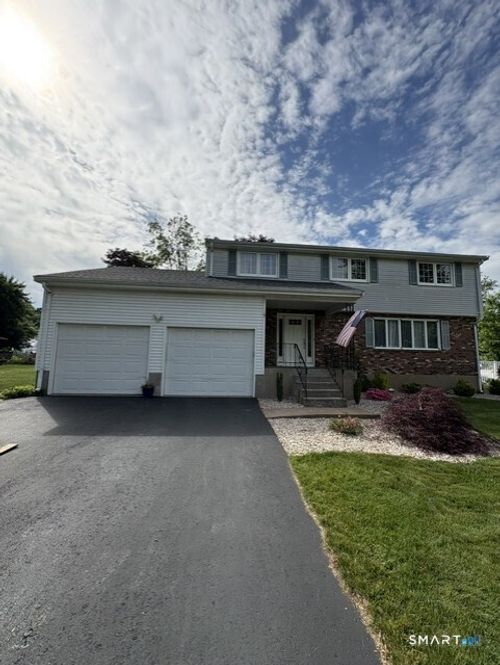 17 Lancaster Rd, Cromwell, CT, 06416-1947 | Card Image