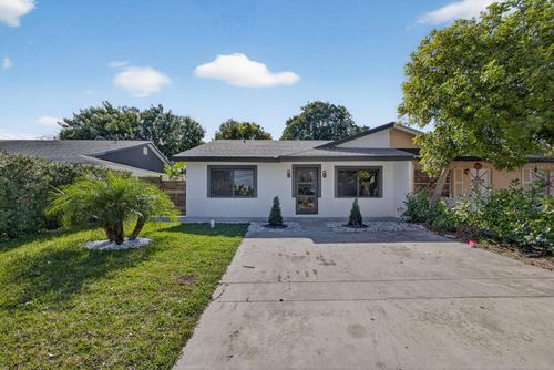 3900 Kenas St, West Palm Beach, FL, 33403-1012 | Card Image