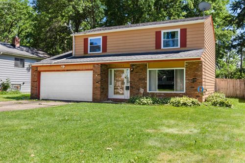 26043 Redwood Dr, Olmsted Falls, OH, 44138-2549 | Card Image