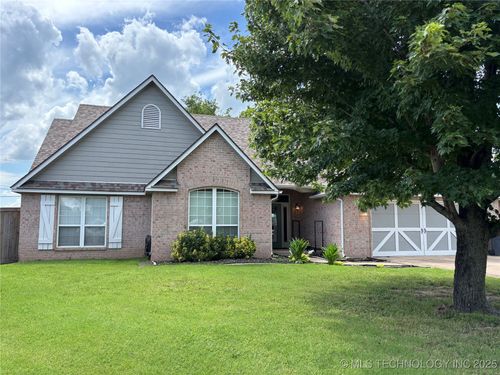 8040 Silverado Rd, Claremore, OK, 74019-1039 | Card Image