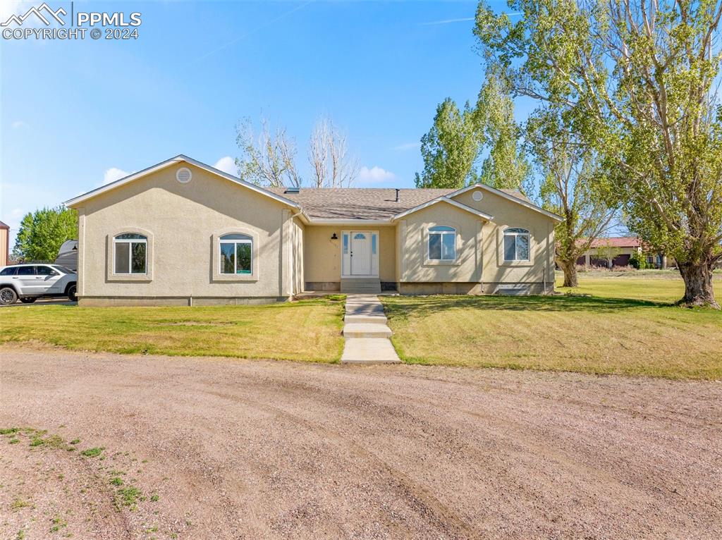 Crystal Ln, Pueblo, CO 81006