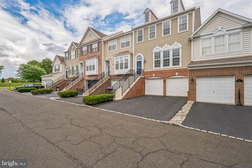 9 Cornerstone Ct, DOYLESTOWN, PA, 18901-2986 | Card Image