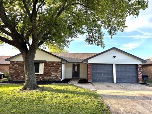 10106 Hillridge Rd, La Porte, TX, 77571-4060 | Card Image