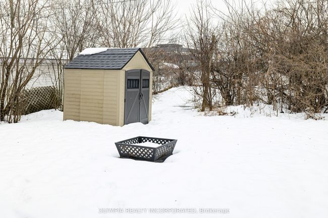 576 Macdonnell St, House other with 3 bedrooms, 3 bathrooms and 2 parking in Kingston ON | Image 33