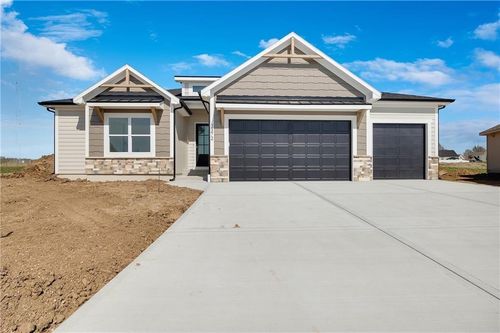 2345 Ne Colonnade Ave, Blue Springs, MO, 64029-7705 | Card Image