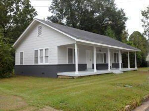 909 Gill St, Columbia, MS, 39429-2541 | Card Image