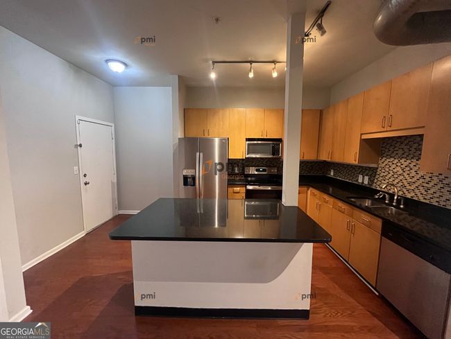 UNIT-2306 - 5300 Peachtree Rd, Condo with 2 bedrooms, 2 bathrooms and null parking in Chamblee GA | Image 6