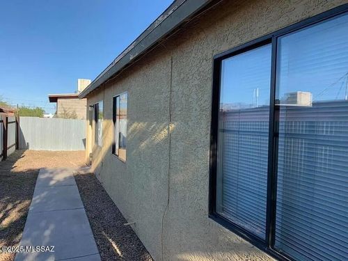 1438 N Hualpai Rd, Tucson, AZ, 85745-3211 | Card Image