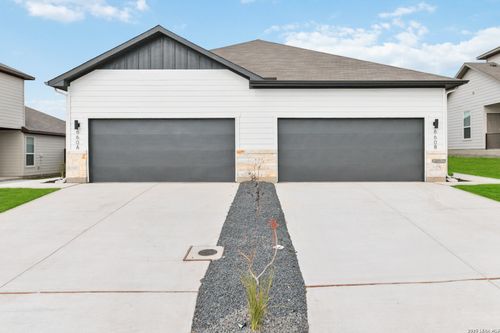 435 Cross Barn Blvd, Buda, TX, 78610-4790 | Card Image