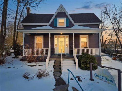 908 W Main St, Waynesboro, VA, 22980-4309 | Card Image