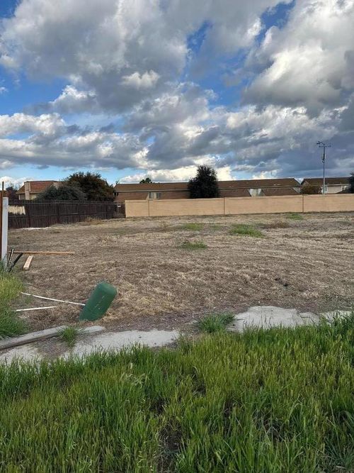 1528 Sarba Ct, Los Banos, CA, 93635 | Card Image