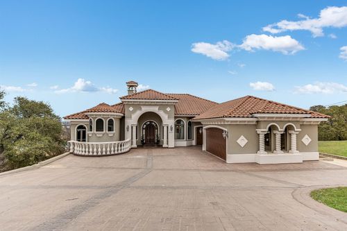 301 Circle Rd, Horseshoe Bay, TX, 78657-7069 | Card Image