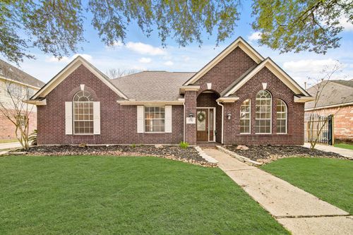 2710 W Oaks Circle E, Pearland, TX, 77584 | Card Image