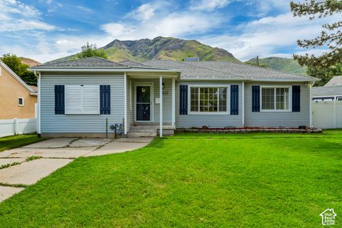 3135 Valley St, Salt Lake City, UT, 84109-4215 | Card Image