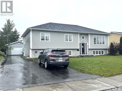 25 Thomas St, House other with 5 bedrooms, 2 bathrooms and null parking in Grand Falls-Windsor NL | Image 2