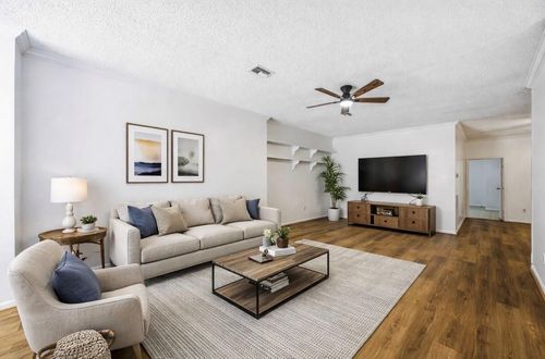 9410 Stonehouse Ln, Houston, TX, 77025-4016 | Card Image