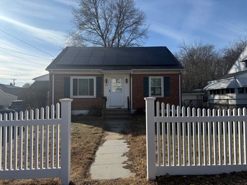 562 Piedmont St, Waterbury, CT, 06706-2131 | Card Image