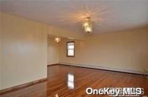 259 148th Ave, Rosedale, NY, 11422-2901 | Card Image