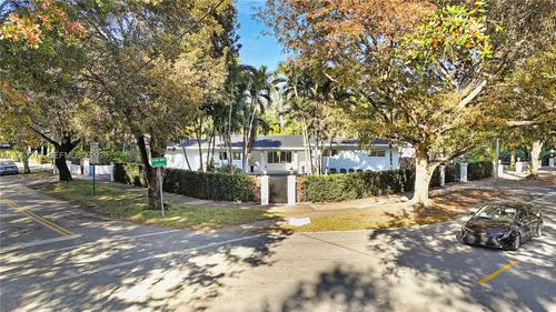 711-711 Sunset Rd, Coral Gables, FL, 33143-6266 | Card Image