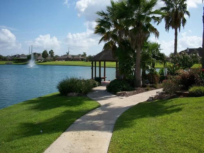 With miles of walking trails around the glistening lake, it is the perfect spot for sunset runs, scenic views, or simply unwinding after a long day with a walk with your furbaby. | Image 41