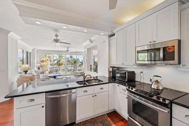 APT-122 - 1660 S Highway A1a, Condo with 3 bedrooms, 2 bathrooms and null parking in Jupiter FL | Image 20