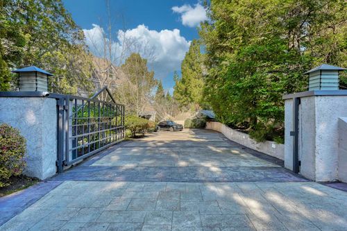 8985 Vista De Lago Ct, Granite Bay, CA, 95746-5820 | Card Image