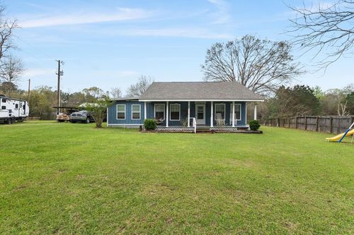 24 Angel Pl, Poplarville, MS, 39470-3796 | Card Image