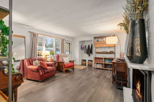 62 Gregory Rd, Framingham, MA, 01701-2734 | Card Image