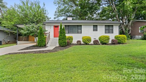 914 Crestmere St, Charlotte, NC, 28208-2811 | Card Image