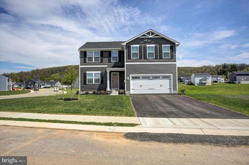 95 Leland Way, HANOVER, PA, 17331-8282 | Card Image