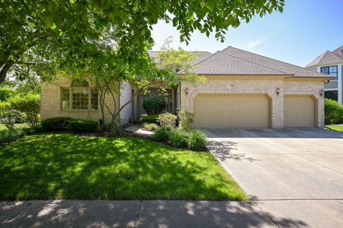 994 Chadwick Ct, Aurora, IL, 60502-9324 | Card Image