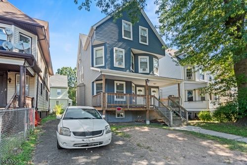 110 Park Ave, East Orange, NJ, 07017-5621 | Card Image