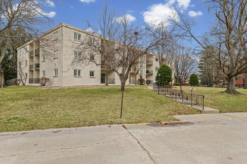 apt-303-1004 E Harding Dr, Urbana, IL, 61801-6346 | Card Image