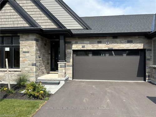 8 Peachtree Lane, Niagara On The Lake, ON, L0S1J0 | Card Image